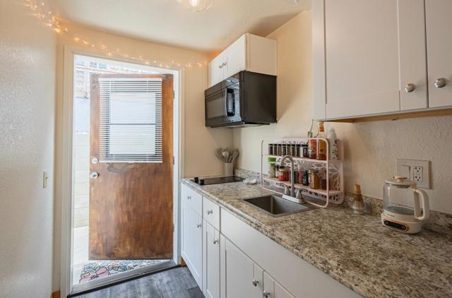 570572 Belden Street, Monterey CA: https://media.crmls.org/mediaz/f2691128-9f0f-412e-b1c5-b7825d53cd24.jpg