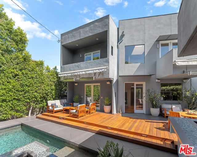 8735 Dorrington Avenue, West Hollywood CA: https://media.crmls.org/mediaz/f26a226d-6282-4ac4-922a-0242ed8aff0c.jpg