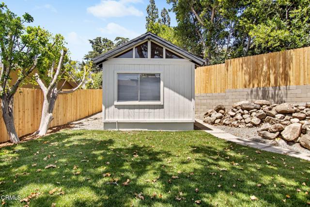 3015 Henrietta Avenue, La Crescenta CA: https://media.crmls.org/mediaz/f26a3520-ec42-404b-b872-2828e09560b2.jpg