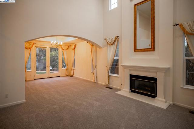 Image 4 of 24 For 343 Lower Vintners Cir