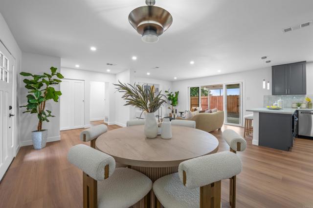 Detail Gallery Image 5 of 27 For 6266 Lake Aral Dr, San Diego,  CA 92119 - 3 Beds | 2 Baths