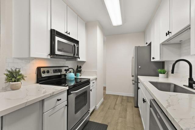 Detail Gallery Image 11 of 27 For 9959 Azuaga St #I-105,  San Diego,  CA 92129 - 2 Beds | 2 Baths