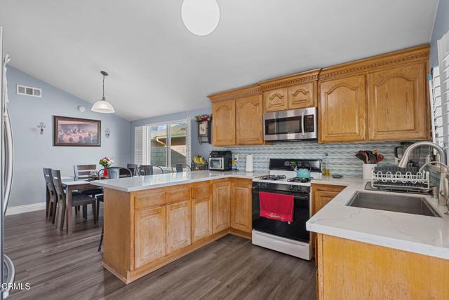 Detail Gallery Image 12 of 32 For 1640 Gallatin Pl, Oxnard,  CA 93030 - 4 Beds | 2 Baths