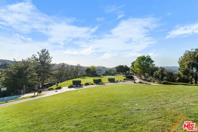 22248 Cairnloch Street, Calabasas CA: https://media.crmls.org/mediaz/f26b9457-9568-4596-886e-9758a69b0649.jpg