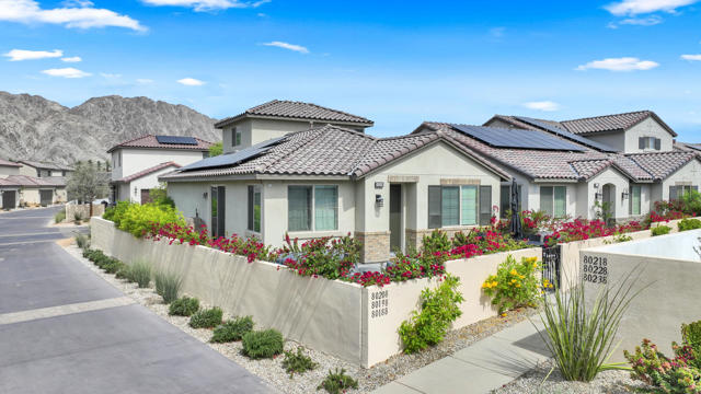 80208 Whisper Rock Way, La Quinta CA: https://media.crmls.org/mediaz/f26cfe5f-2aa5-4c08-ae3d-8c63287dd309.jpg