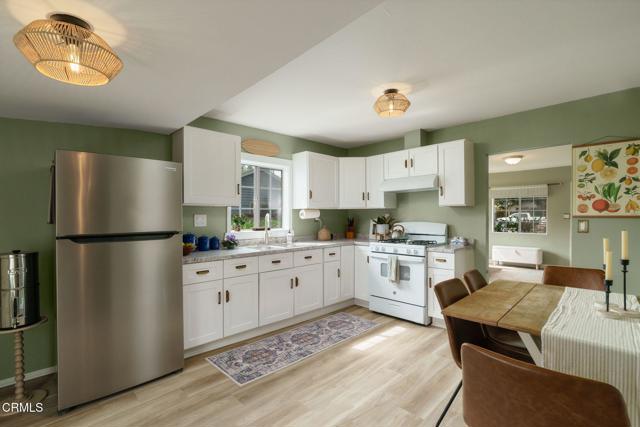 104 E Warner Street, Ventura CA: https://media.crmls.org/mediaz/f26d21a3-02ef-469a-9204-8373f208b70f.jpg
