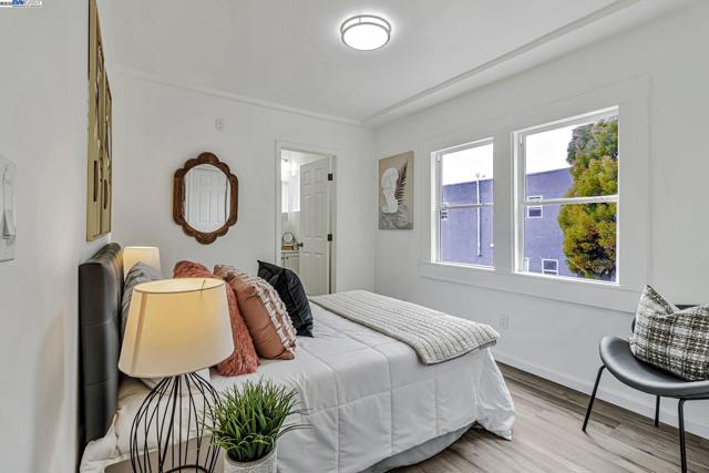 9700 Macarrthur Blvd., Oakland CA: https://media.crmls.org/mediaz/f26d57f7-32b6-47c3-9fe8-1d0f47b32eac.jpg