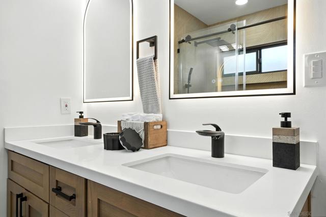 2736 Burgener Blvd, San Diego CA: https://media.crmls.org/mediaz/f26d7186-71f3-42fc-a5ff-b133bf931778.jpg