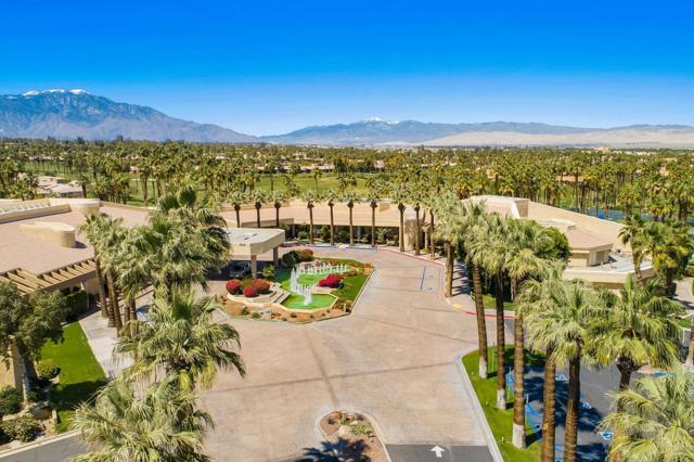 38417 Nasturtium Way, Palm Desert CA: https://media.crmls.org/mediaz/f26e24d4-b9c9-40bf-856d-ccebd919db41.jpg