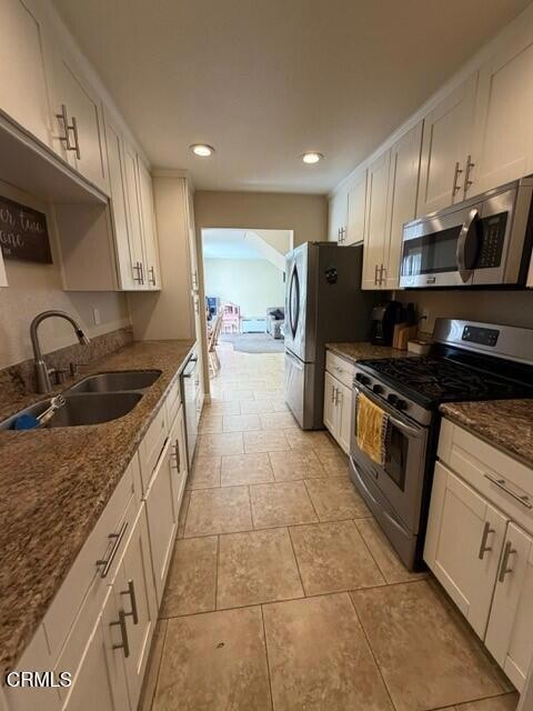 Detail Gallery Image 6 of 47 For 15006 Varsity #C,  Moorpark,  CA 93021 - 3 Beds | 2 Baths