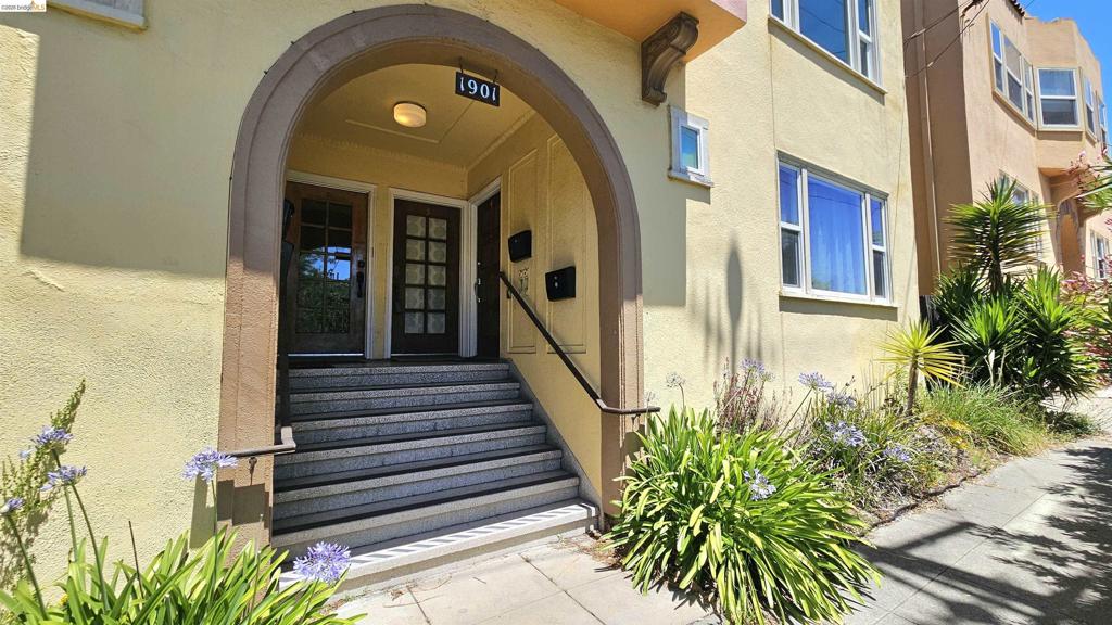 1901 Parker St #3