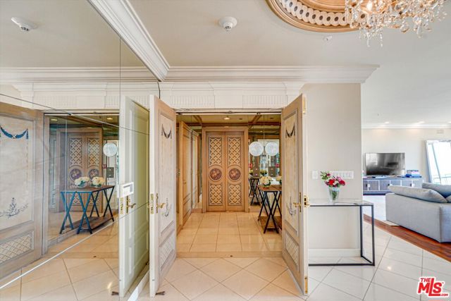 10580 Wilshire Boulevard, Los Angeles CA: https://media.crmls.org/mediaz/f26fcd33-ab64-4df2-8372-7e893aff19e5.jpg