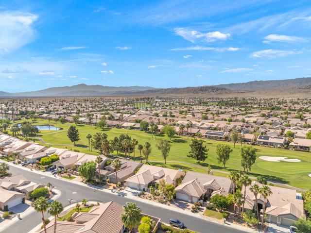 78586 Kensington Avenue, Palm Desert CA: https://media.crmls.org/mediaz/f27008d2-2451-4a55-8093-9307da2353c9.jpg