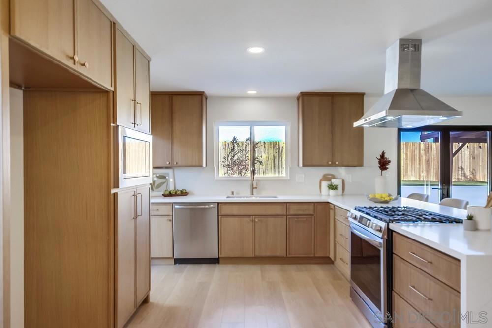 MLS #250043783SD image #7