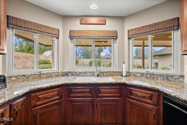 Detail Gallery Image 11 of 49 For 2200 Gambel Oak Way, Bakersfield,  CA 93311 - 4 Beds | 3 Baths