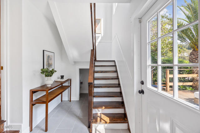 Detail Gallery Image 14 of 43 For 2116 Apex Ave, Los Angeles,  CA 90039 - 3 Beds | 2 Baths