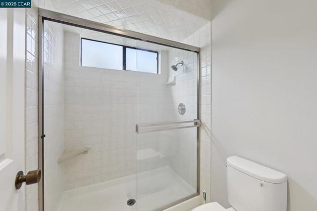 20 Broadmoor St, Moraga CA: https://media.crmls.org/mediaz/f2717455-438a-4850-9564-3093aadeae8b.jpg