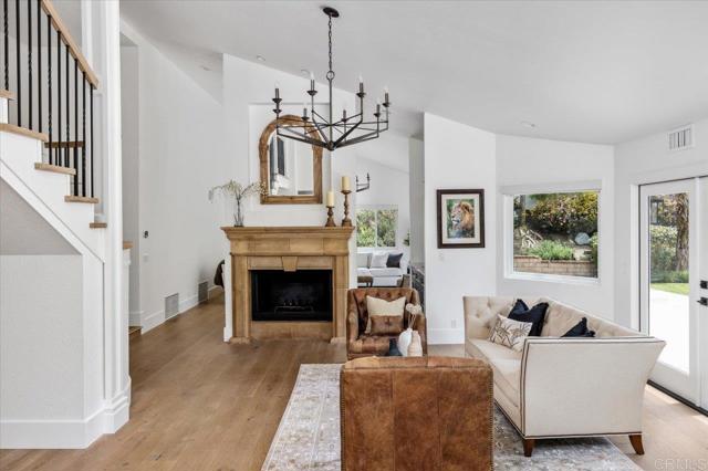 Detail Gallery Image 8 of 34 For 668 Matagual, Vista,  CA 92081 - 4 Beds | 3 Baths