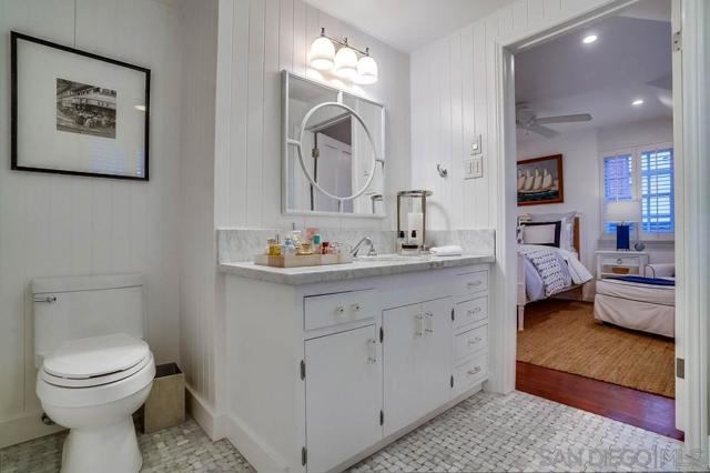 75 Corinthian Walk, Long Beach CA: https://media.crmls.org/mediaz/f2735b30-0587-452c-aae9-71219c70a94c.jpg