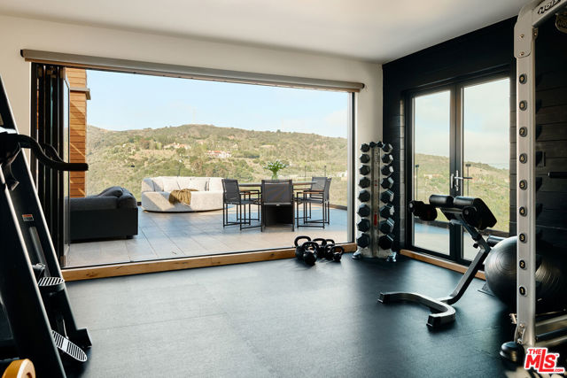 Drew Fenton | 2442 Banyan Drive Los Angeles CA | MLS: 7466379