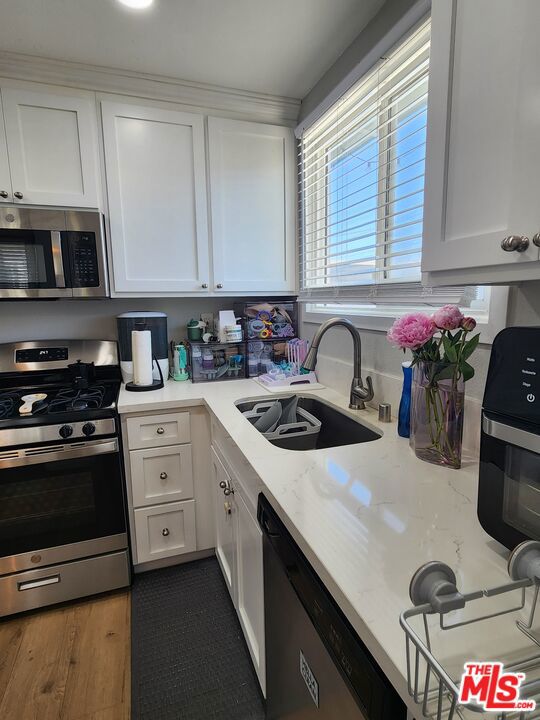 1733 E 123rd Street, Los Angeles CA: https://media.crmls.org/mediaz/f2748931-e66f-48a0-95ed-143a09adb044.jpg