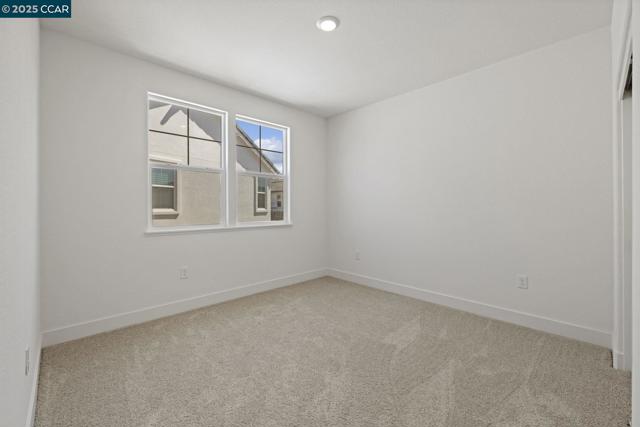 8121 Vessel Way, Sacramento CA: https://media.crmls.org/mediaz/f27529c1-10f6-4c63-99ff-30ddc3c54530.jpg