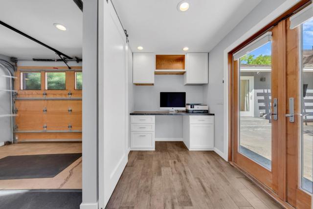 1024 Berkeley Avenue, Menlo Park CA: https://media.crmls.org/mediaz/f2758d13-94bf-4ea6-a429-f7897ed0d513.jpg