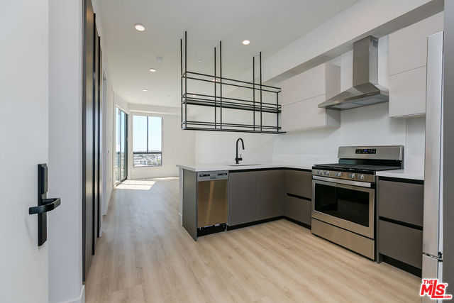 3833 Dunn, Culver City CA: https://media.crmls.org/mediaz/f2763483-9042-485b-a02f-255448e77deb.jpg