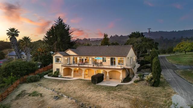 960 Smith Rd, Watsonville CA: https://media.crmls.org/mediaz/f2774d44-e3de-4804-8047-07aeb53e7bfa.jpg