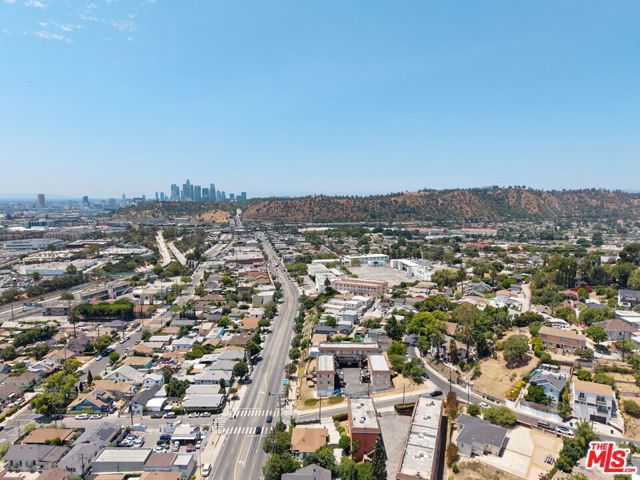 3501 N Figueroa Street, Los Angeles CA: https://media.crmls.org/mediaz/f2777c38-4051-433b-b700-8854492ca881.jpg