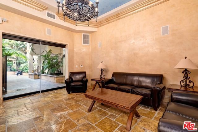 Drew Fenton | 16123 W SUNSET Boulevard Pacific Palisades CA | MLS: 7127198