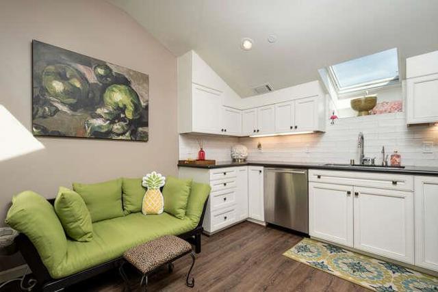 2044 Fairmont Drive, San Mateo CA: https://media.crmls.org/mediaz/f2782601-ade7-42a2-8798-c2100cc79406.jpg