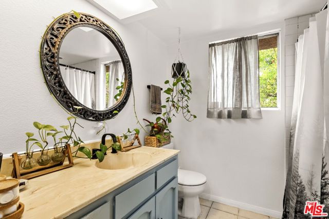 10249 Tujunga Canyon Boulevard, Tujunga CA: https://media.crmls.org/mediaz/f2785cfe-33de-4268-90ce-0ebddb7fa75c.jpg