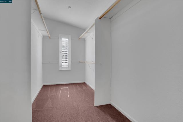 380 Claremont Dr, Brentwood CA: https://media.crmls.org/mediaz/f279047f-cdac-4695-a021-5a8e20ec2ea5.jpg