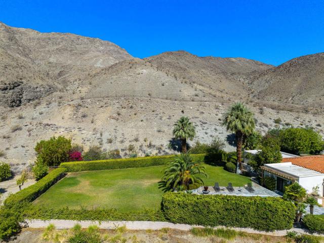 40480 Via Entrada, Rancho Mirage CA: https://media.crmls.org/mediaz/f279e0c8-11a3-4b21-b009-620b1e165452.jpg