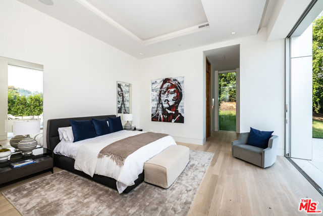 642 Perugia Way, Los Angeles CA: https://media.crmls.org/mediaz/f27a277d-3b62-4b96-a41b-c7bf9198f277.jpg