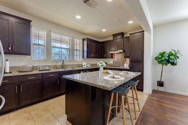 1091 S Shields Avenue, Mountain House CA: https://media.crmls.org/mediaz/f27a45a7-22aa-4b3a-a835-967f81777300.jpg