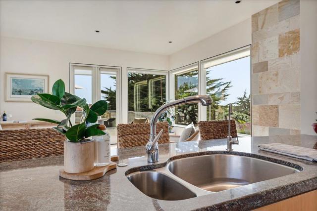 405 Heather Point Lane, Watsonville CA: https://media.crmls.org/mediaz/f27c5c68-a0a3-48c4-afd3-23e04eea1524.jpg