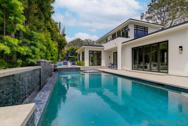 Image 7 of 29 For 13594 Mar Scenic Dr