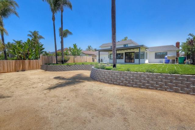 6630 Park Ridge Blvd, San Diego CA: https://media.crmls.org/mediaz/f27e54d0-df9b-4301-b64b-93a4eced7de6.jpg