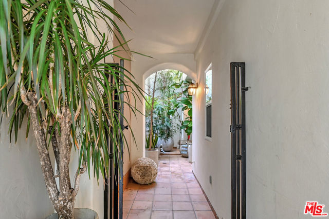 6442 Lunita Road, Malibu CA: https://media.crmls.org/mediaz/f27e5dff-54b8-4f5c-8964-5ed801db0e6e.jpg
