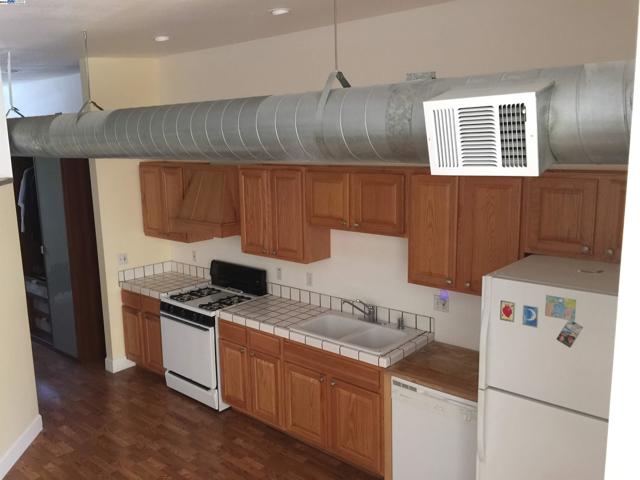 Image 9 of 40 For 2622 Kingsland Ave