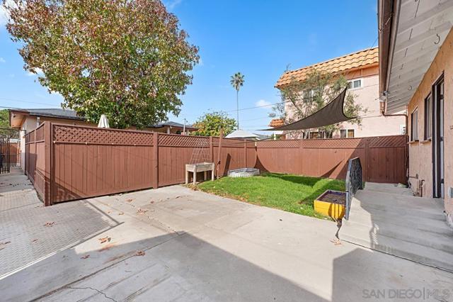 4830 4832 Utah St, San Diego CA: https://media.crmls.org/mediaz/f2811fc6-b90e-4c70-86c9-f6a798815632.jpg