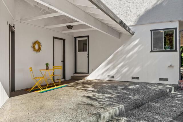 26025 Highland Way, Los Gatos CA: https://media.crmls.org/mediaz/f281d15f-1285-4bcc-93db-5339e3a0705a.jpg