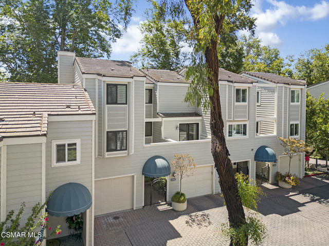 1206 S Westlake Boulevard, Westlake Village CA: https://media.crmls.org/mediaz/f2820150-1c29-4668-ba85-1966854ad4ad.jpg