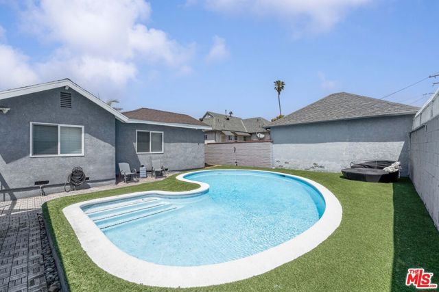 10236 S 1st Avenue, Inglewood CA: https://media.crmls.org/mediaz/f2820451-b9f6-4d7d-a649-393d33cf4666.jpg