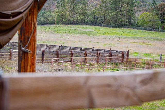 4026 Highway 78, Julian CA: https://media.crmls.org/mediaz/f282c171-4484-4f56-bd00-2c72293958a0.jpg