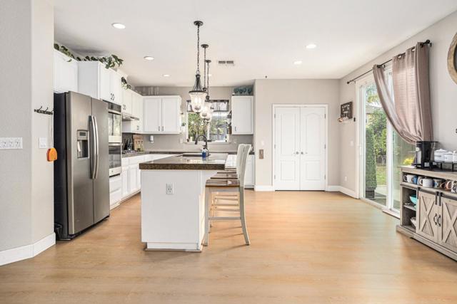 130 Ridge Crest Court, Oakley CA: https://media.crmls.org/mediaz/f282c26b-40bf-4653-a2da-106b023467fb.jpg