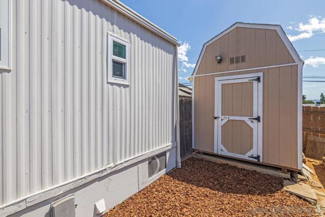 1120 Pepper Dr, El Cajon CA: https://media.crmls.org/mediaz/f282c685-2982-4dd1-872b-62b742b084fe.jpg