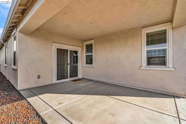 2087 Stars Dr, Rio Vista CA: https://media.crmls.org/mediaz/f2830125-0ccd-4ad6-9ecb-90de2c67640c.jpg